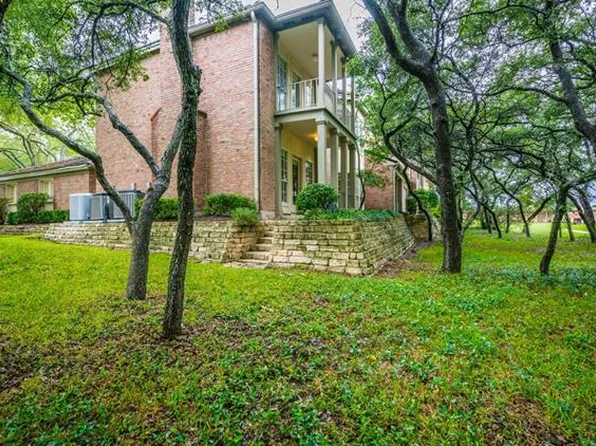 8 Tournament Way #13, The Hills, TX 78738