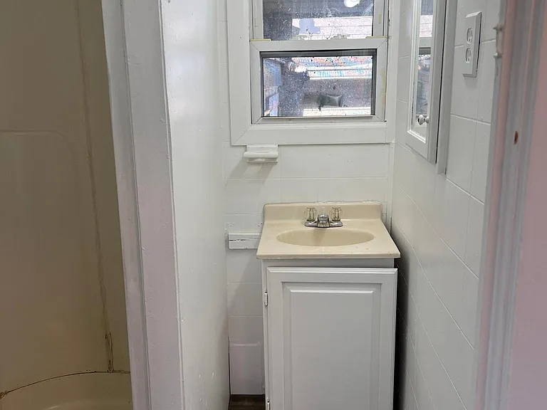 1312 Lafayette Ave #5 — Photo 6