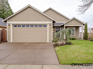1715 Landau Dr, Woodburn, OR