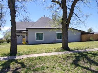 501 W Indiana St, Plains, KS 67869