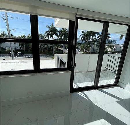3rd image of 10101 E Bay Harbor Dr