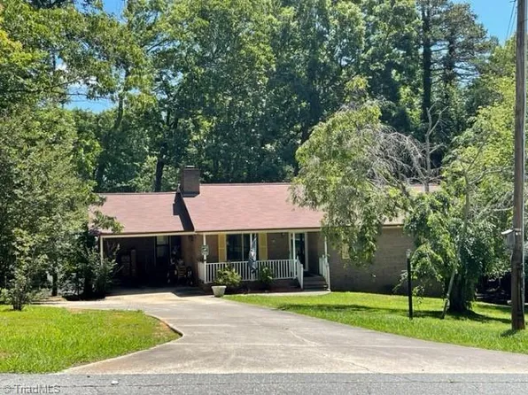 1146 Ingram Dr, Asheboro, NC 27203