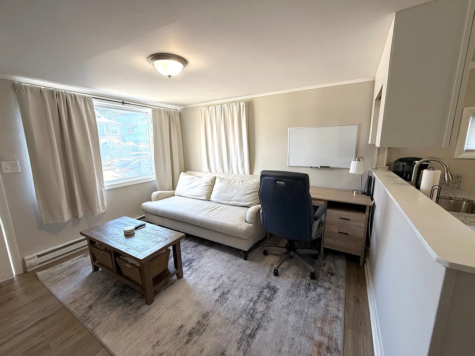 1 bed, 500 sqft, $1,900 — Photo 2