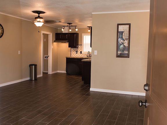 3rd image of 314 Luxemburg Dr
