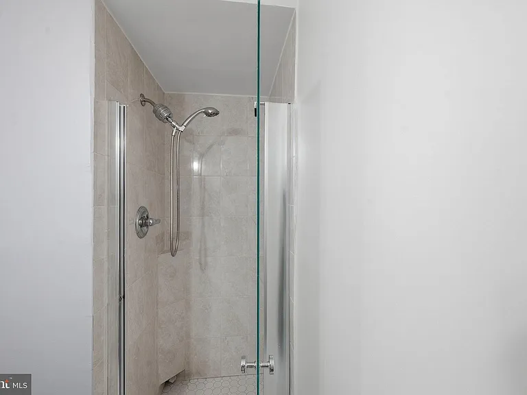 5340 Holmes Run Pkwy #704 — Photo 30