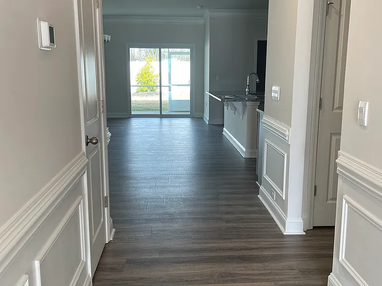 55 Cameo Dr — Photo 2