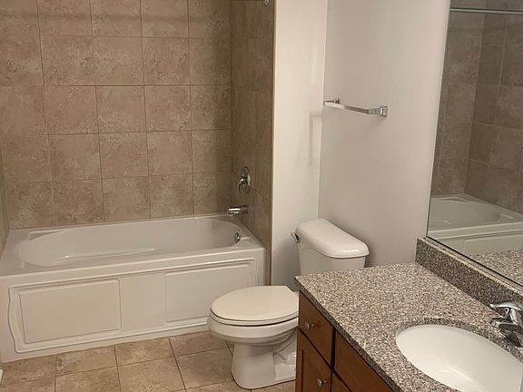 5th image of 3956 N Avondale Ave #2