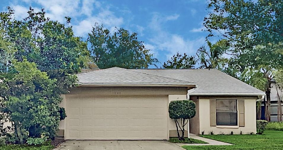 1st image of 1044 Alpug Ave
