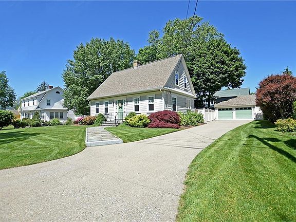 2nd image of 24 Holbrook Ave