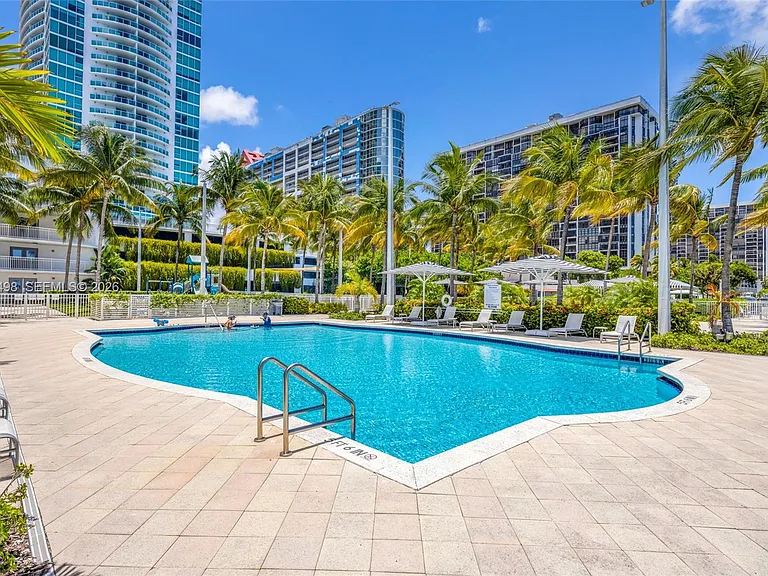 2101 Brickell Ave #605 — Photo 25