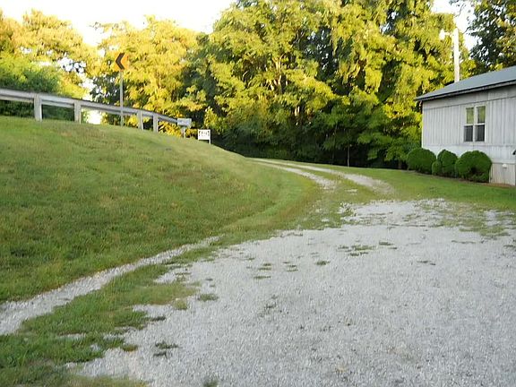 4th image of 996 McBroom Branch Rd