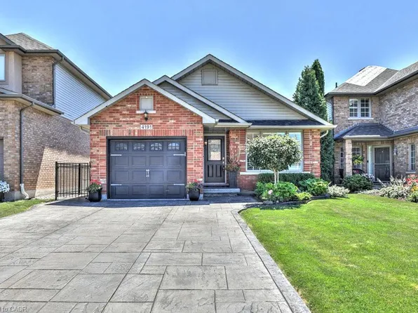 4191 Bianca Forest Dr, Burlington, ON L7M 4L4