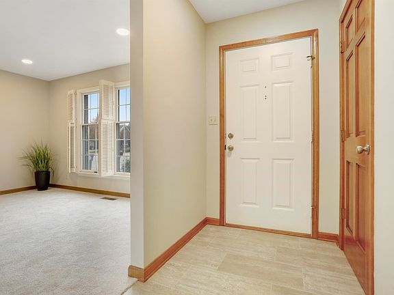 5th image of 214 Lorrie Lynn Ct