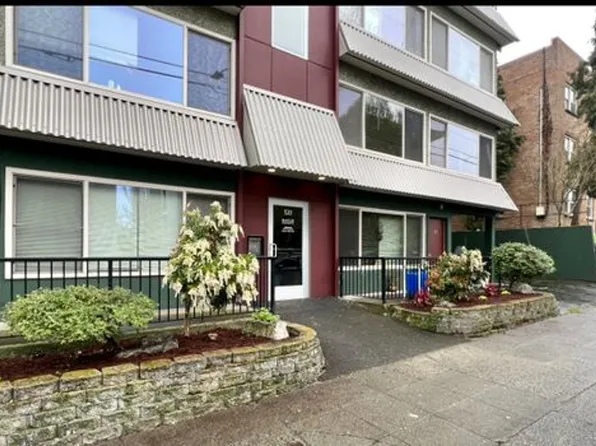 Dakar, 520 Summit Ave E, Seattle, WA 98102