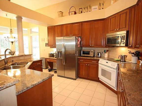 3rd image of 1054 Dunhurst Ct