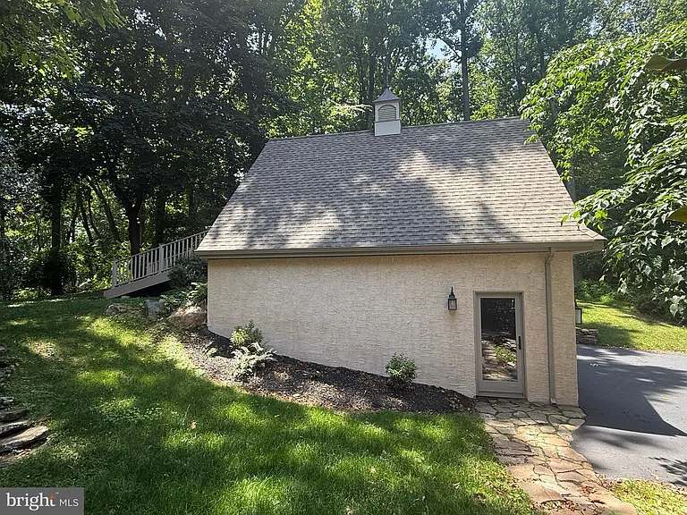 1714 Hickory Hill Rd — Photo 45