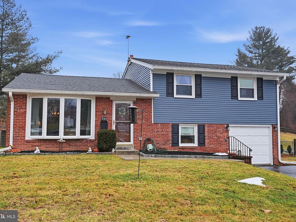 1st image of 327 Netherington Dr