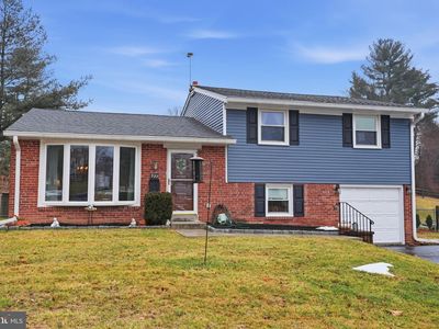 327 Netherington Dr, Broomall, PA, 19008