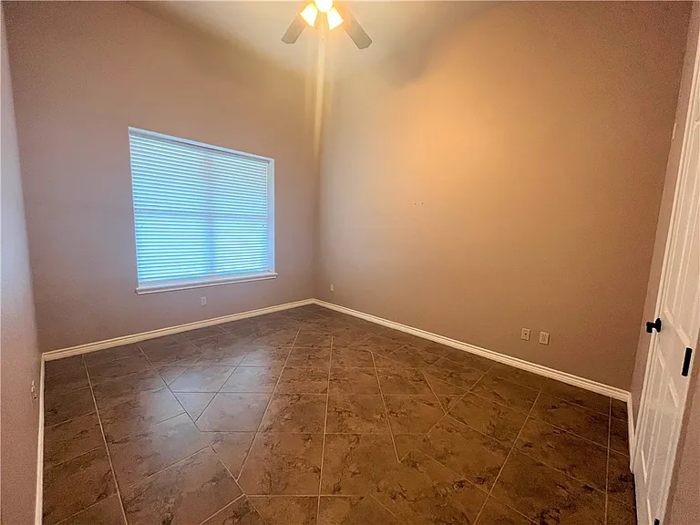 14910 Leeward Dr #802 — Photo 14