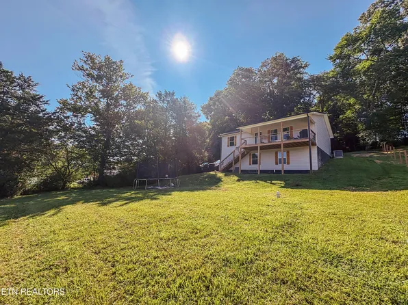 150 Hatmaker Ridge Rd, Jacksboro, TN 37757