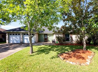 10631 Sagetrail Dr, Houston, TX 77089