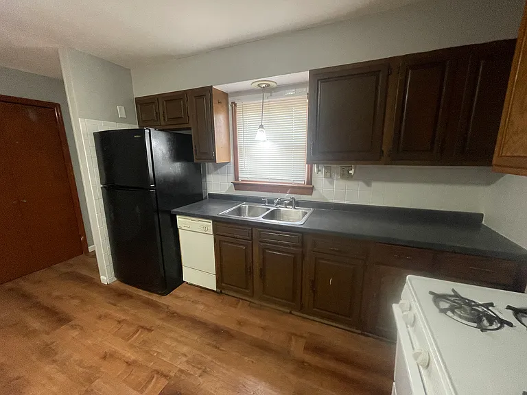 1134 Laredo Ave — Photo 15