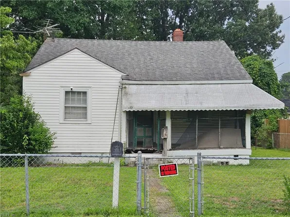 4 Tyron Pl, Portsmouth, VA 23702