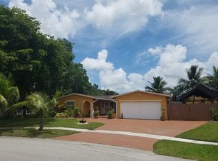 9000 NW 18th Ct, Pembroke Pines, FL 33024