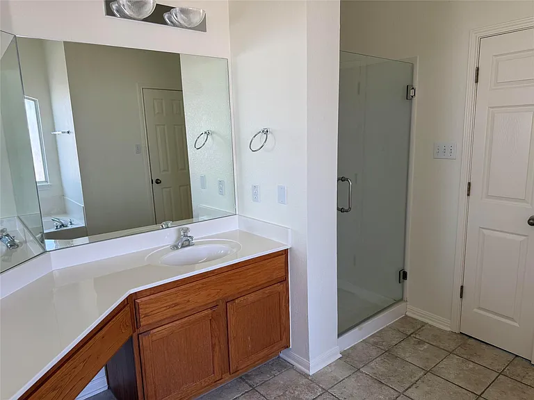 1511 Homewood Cir — Photo 12