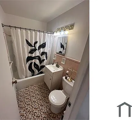 2222 Broadway Ave #203 — Photo 8