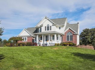 9332 Hocking Run St NW, Canal Winchester, OH 43110