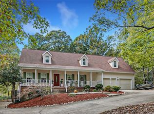 663 Horse Mountain Dr, Asheboro, NC 27205