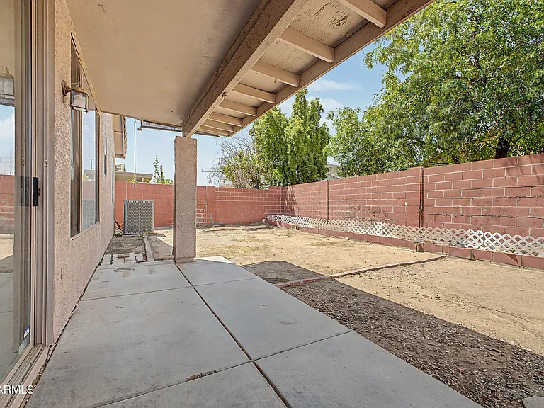 6622 W Golden Ln — Photo 35