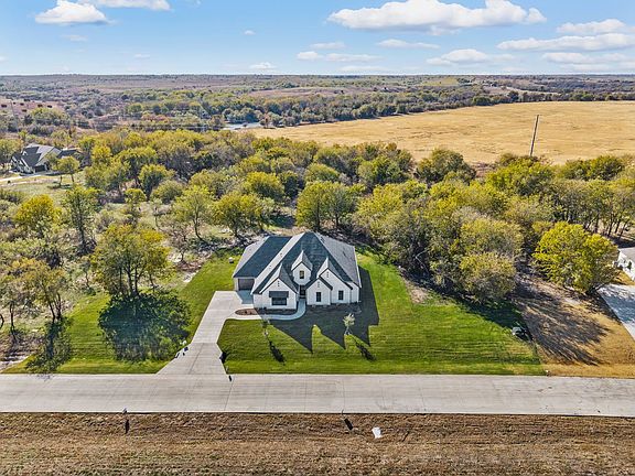 2nd image of 1016 Ranch Blvd