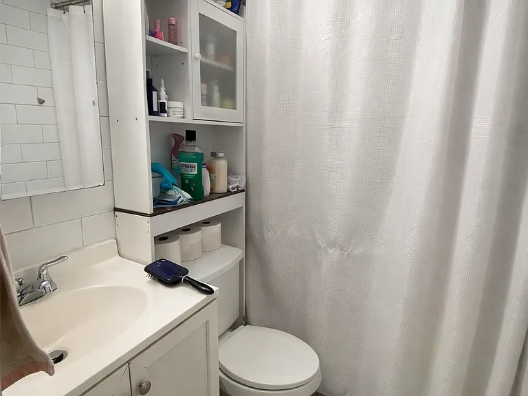 32 Irving St #B — Photo 3