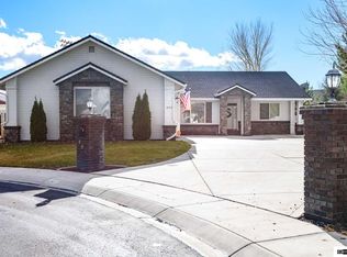 880 Longleaf Pl, Minden, NV 89423