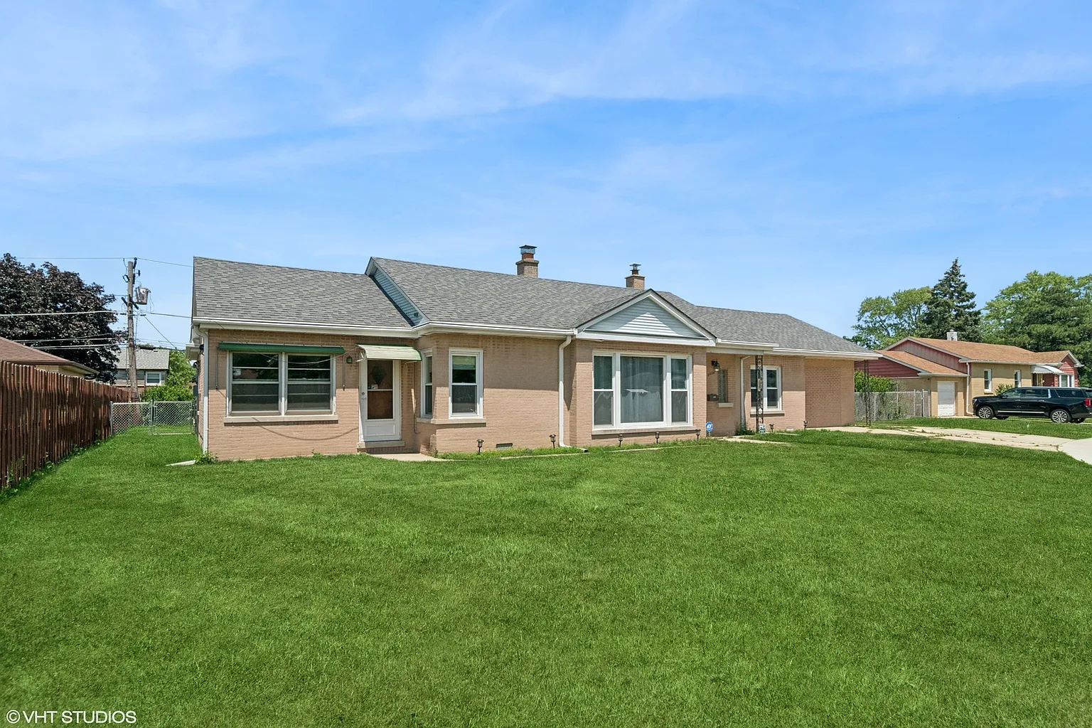 8024 W Charmaine Rd photo 1