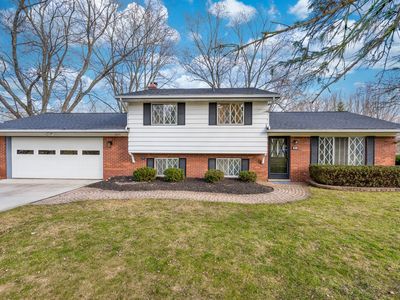 3055 Moraine Dr, Brighton, MI, 48114