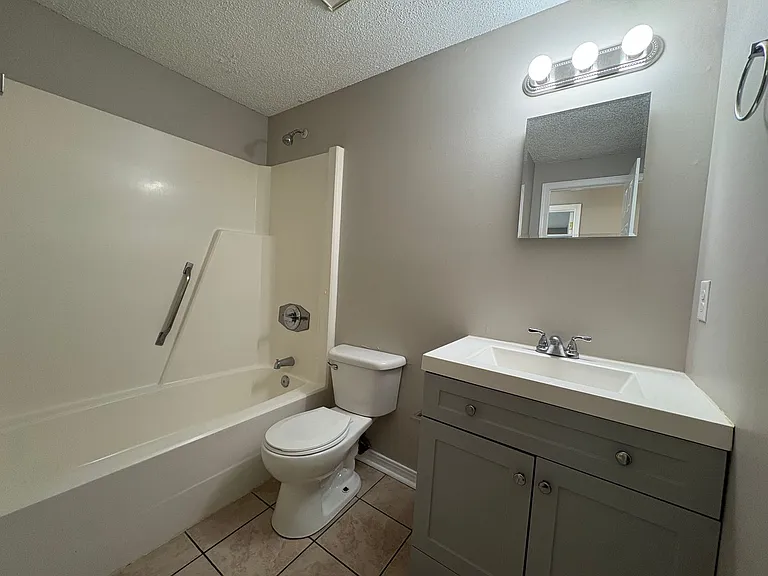 10930 Whitly Ct — Photo 16