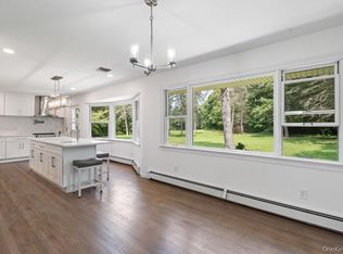 1950 Midlane, Syosset, NY 11791