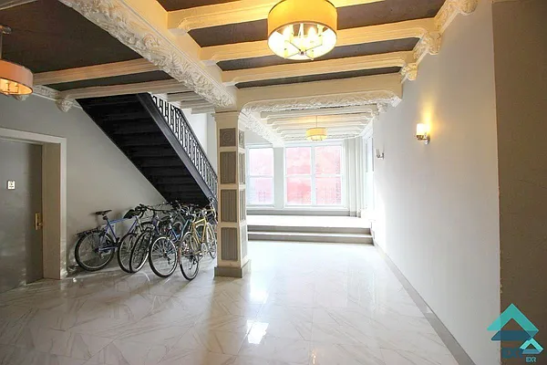 Rented by EXR | media 32