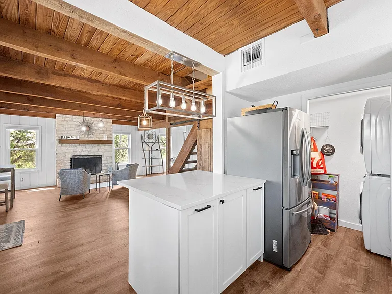 650 Springlake Dr — Photo 12