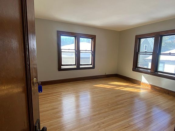 5th image of 1439 Grand Ave APT 4