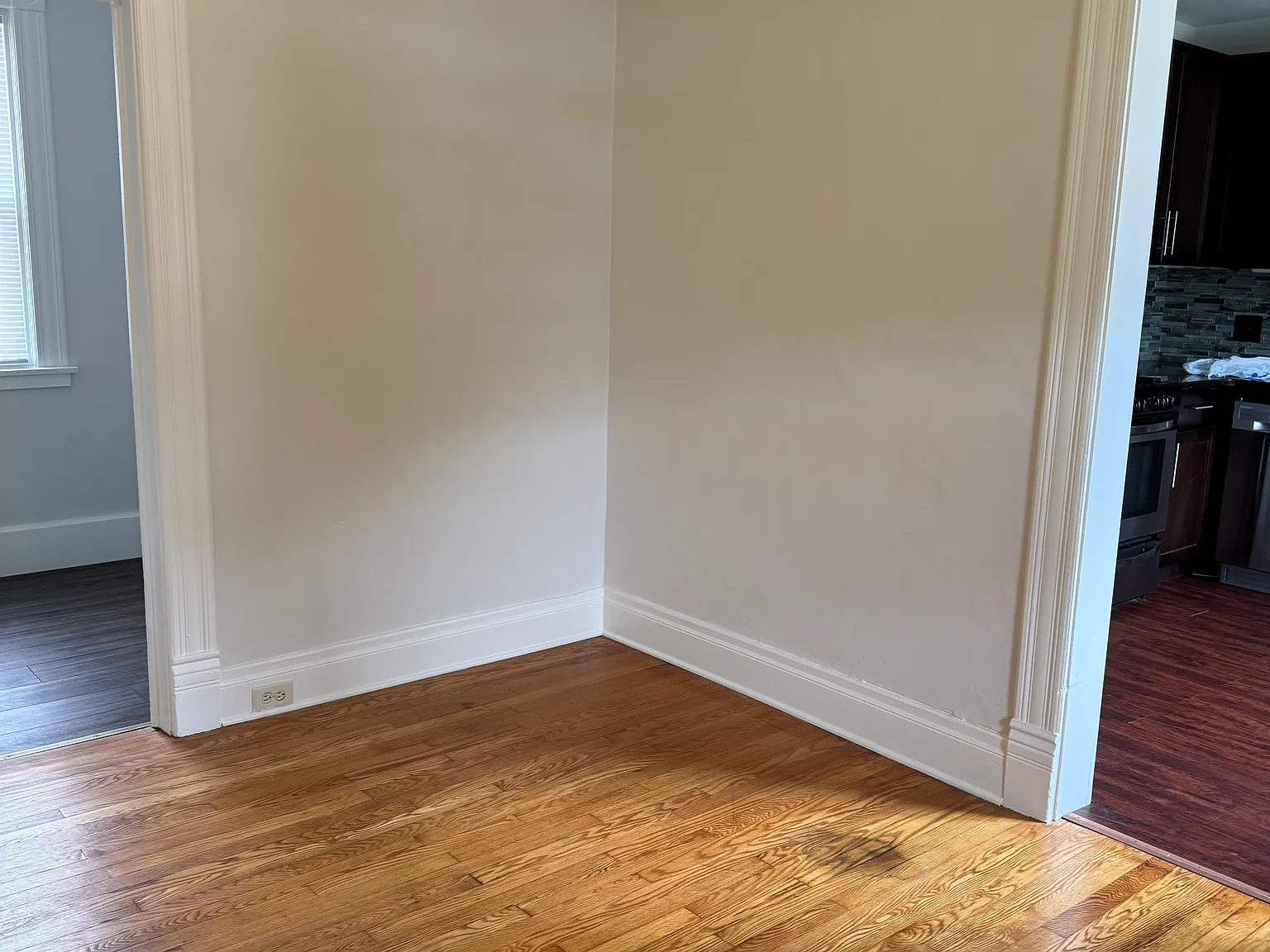 2 bed, 1070 sqft, $1,700 — Photo 3