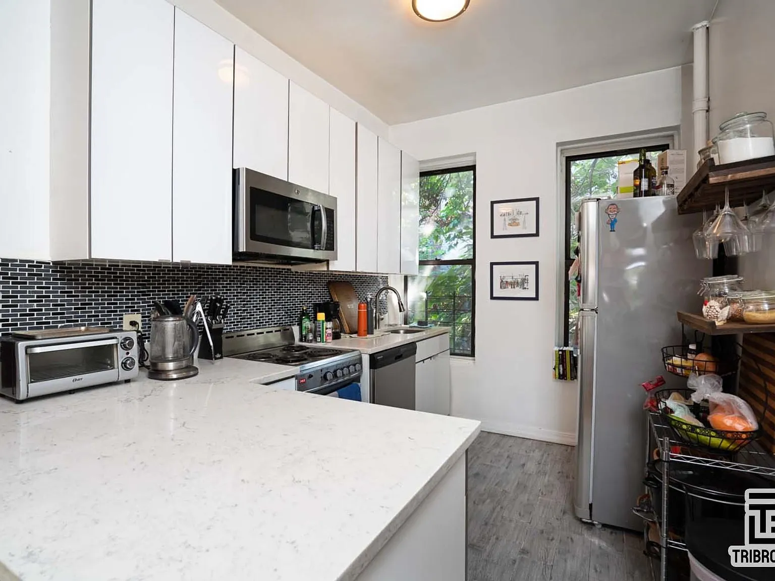 460 West 49th Street — Photo 2