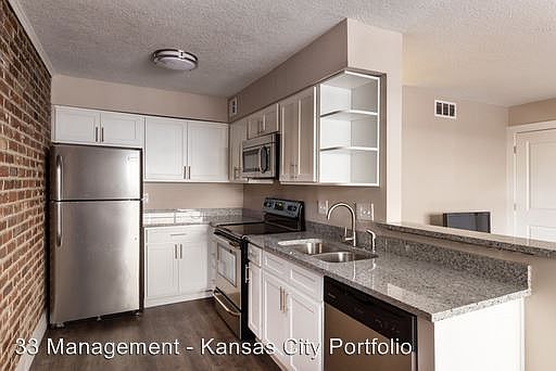 3rd image of 4920 Grand Ave APT 1