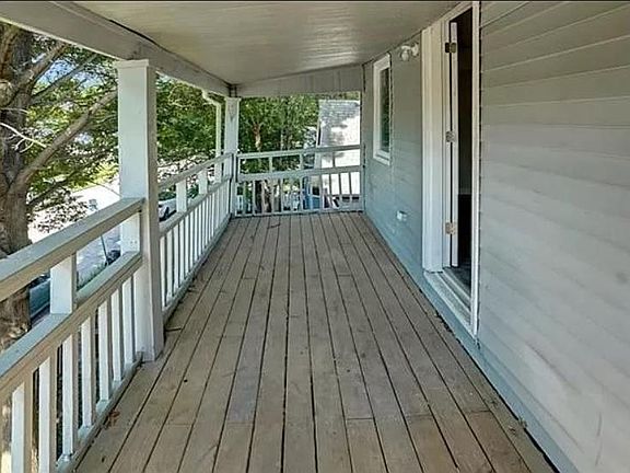4th image of 520 Sandusky Ave #A-b