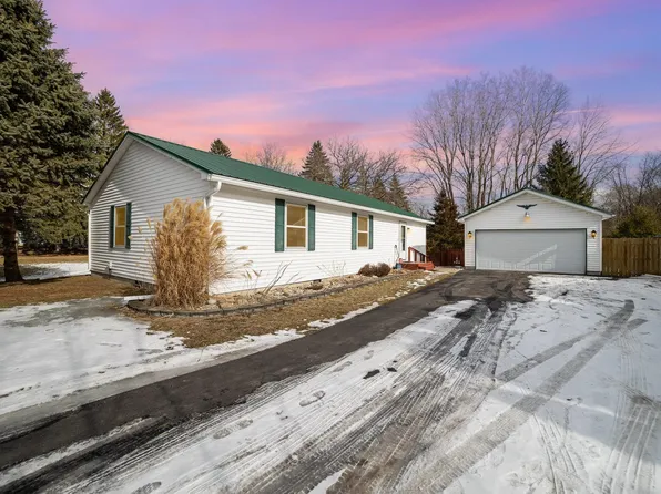6590 Radewahn Rd, Saginaw, MI 48604