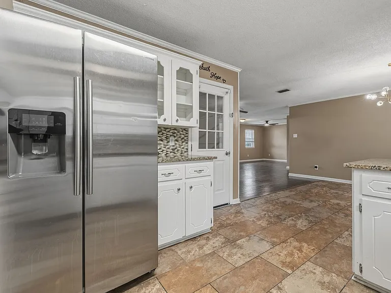 104 Quapaw Pl — Photo 15