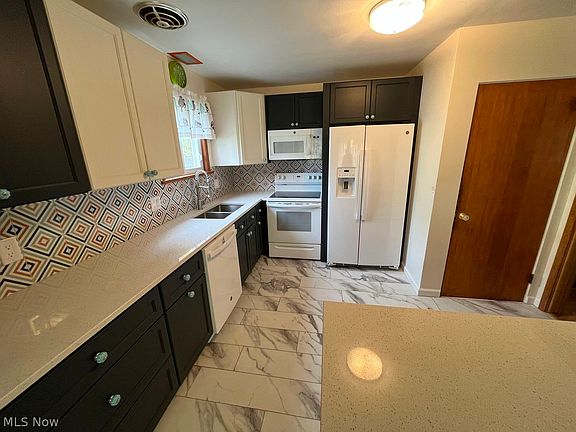 5th image of 7327 Markal Dr